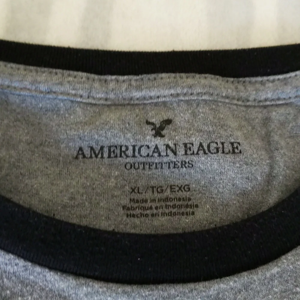 American Eagle tee - men's XL - Picture 3 of 4